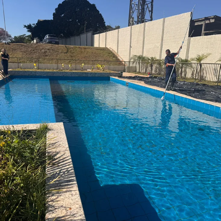 Piscina limpa e pronta para uso